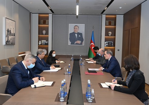 Джейхун Байрамов встретился с новоназначенным послом Египта в Азербайджане