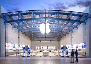 Apple closes all offices and stores in China over coronavirus