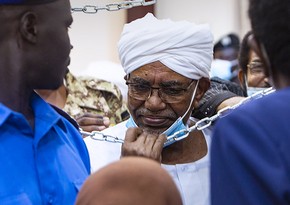 Sudan hökuməti ölkənin keçmiş prezidentini məhkəməyə verir