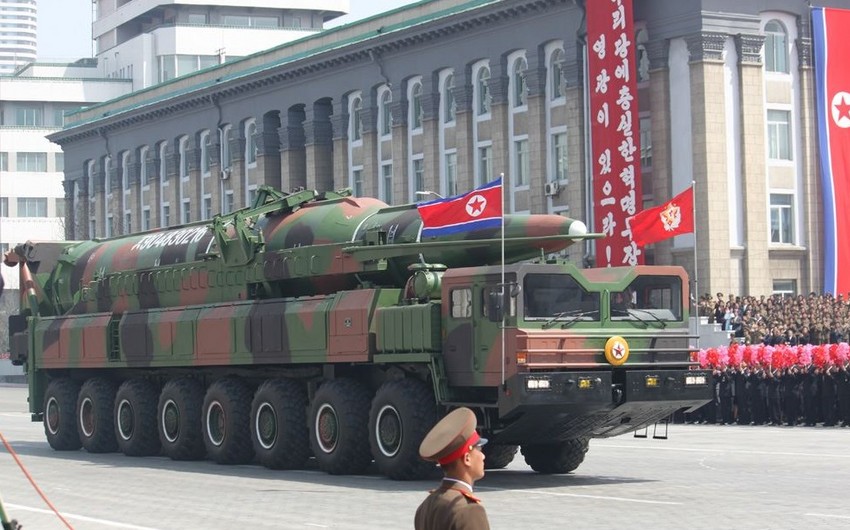 КНДР могла представить на параде межконтинентальные баллистические ракеты