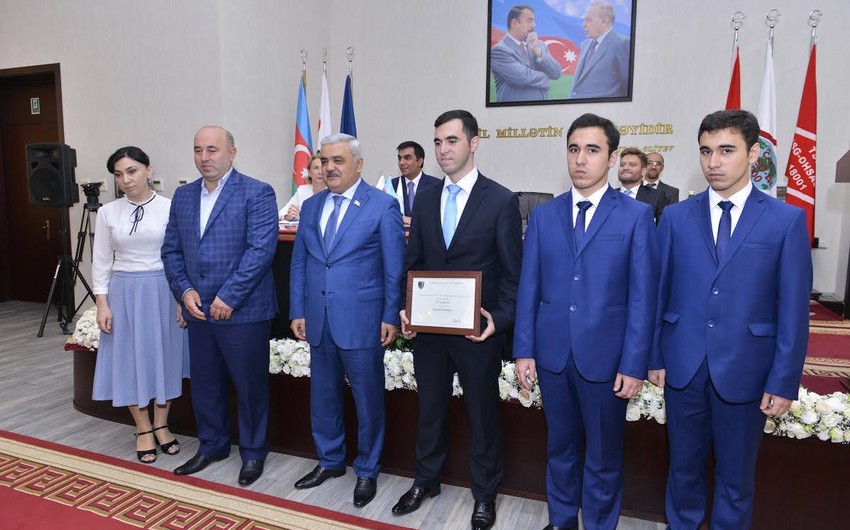 Rovnag Abdullayev congratulates three brothers selected BHOS