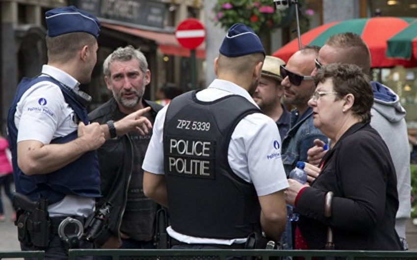Belçikada miqrantlar arasında silahlı insident baş verib
