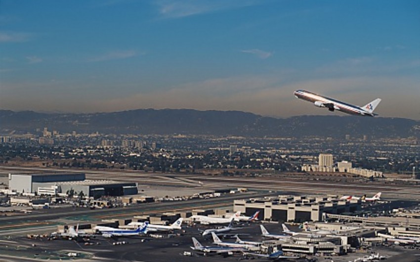 ​В аэропорту Лос-Анджелеса был эвакуирован грузовой центр из-за угрозы взрыва