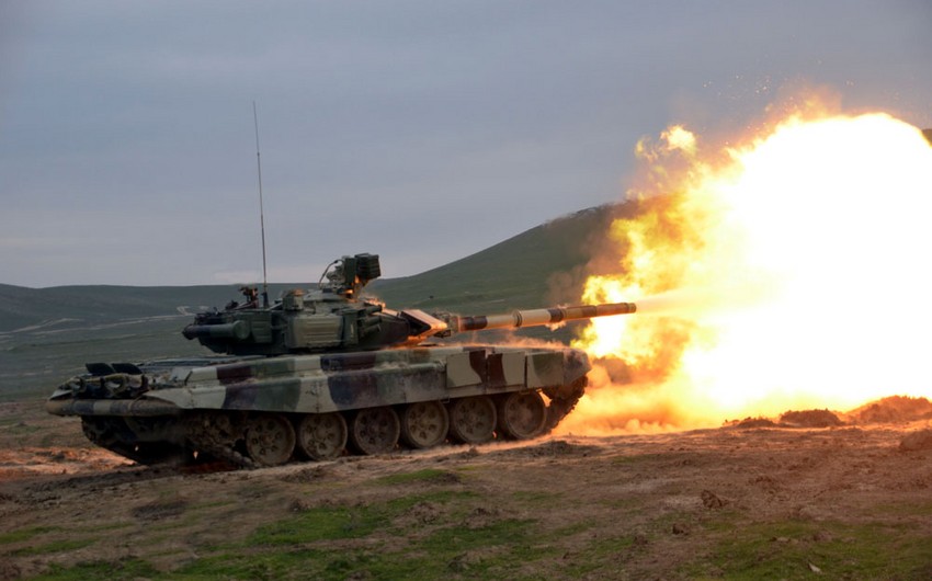 В танковых подразделениях армии Азербайджана проводятся занятия по боевой стрельбе - ВИДЕО