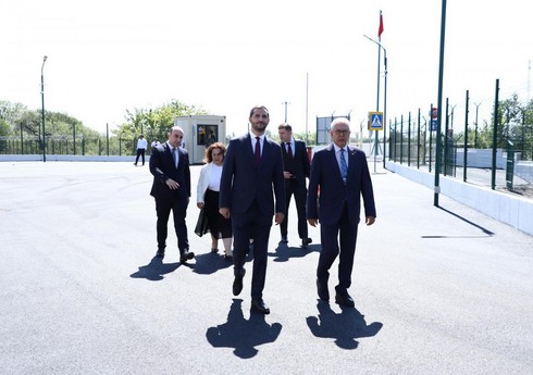 На границе между Арменией и Турцией проходит встреча специальных представителей 