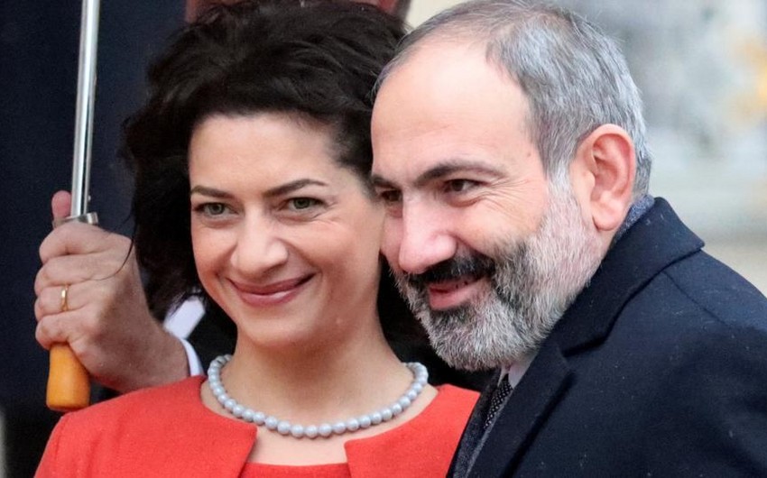 Жена Пашиняна переехала в здание правительства Армении