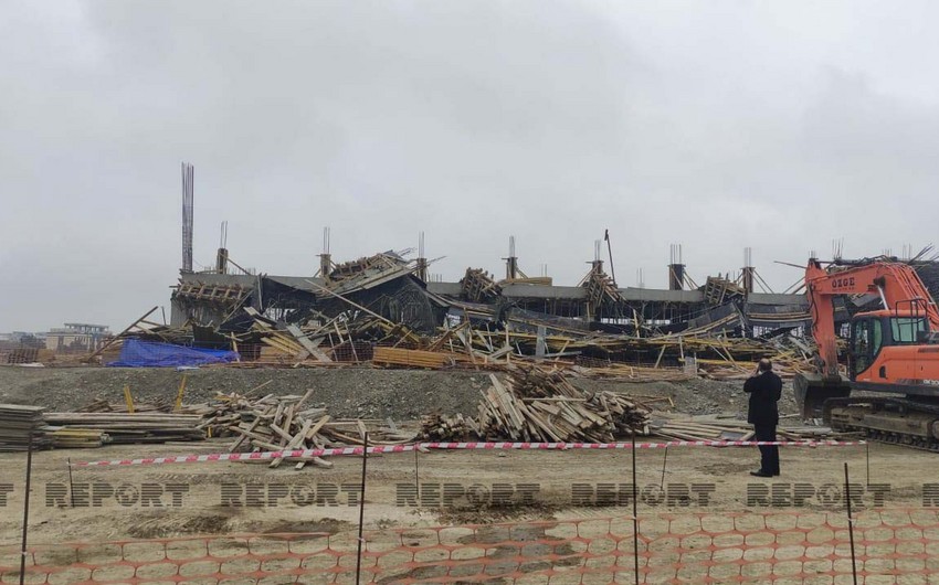 В Баку обрушилось строящееся здание -
