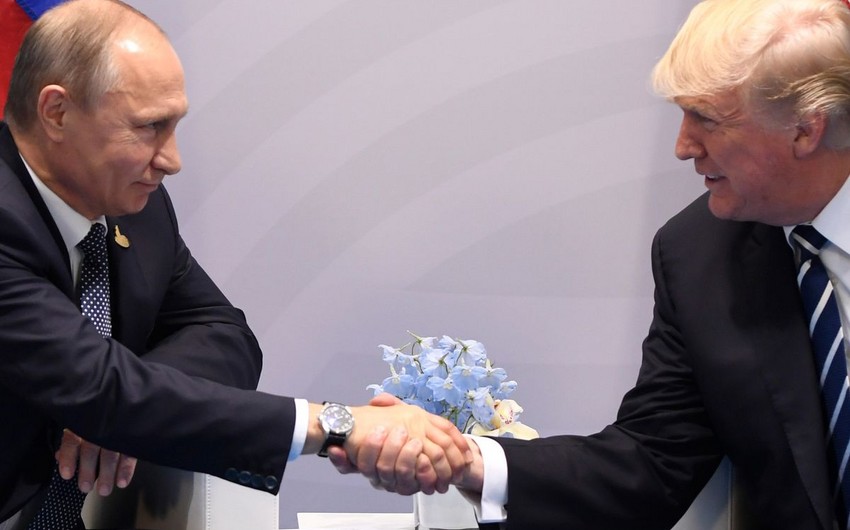 Vladimir Putin congratulates Donald Trump on the New Year and Christmas