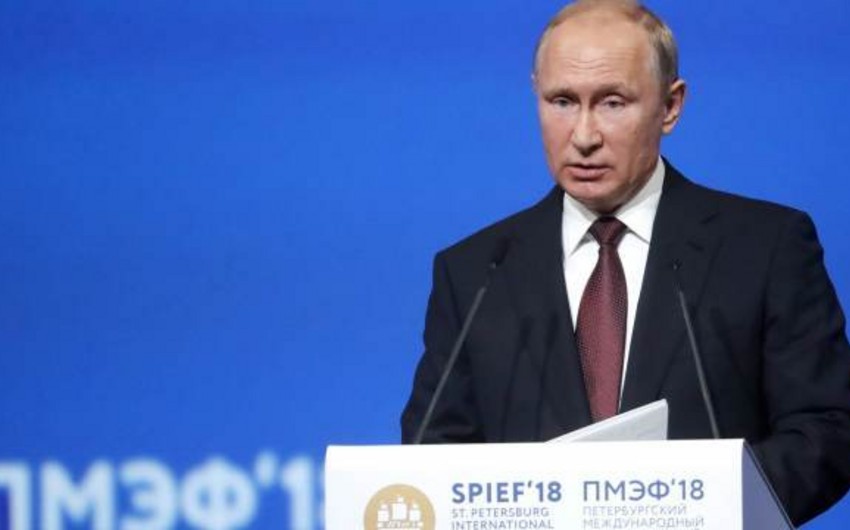 Путин призвал страны Запада не переходить красную черту в отношениях с РФ