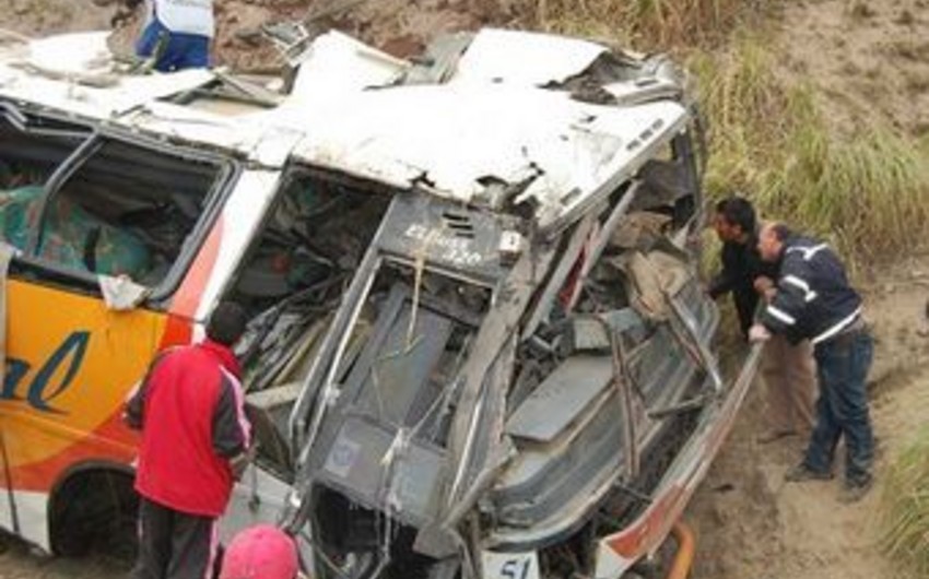 Ekvadorda iki sərnişin avtobusu toqquşub: 47 yaralı