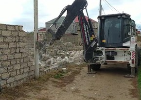 Bakıda qanunsuz tikililər sökülüb