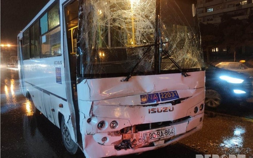 Nazirlik: Bakıda iki avtobusun toqquşması nəticəsində xəsarət alanlar evə buraxılıblar