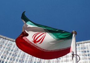 Iran issues missile attack warning