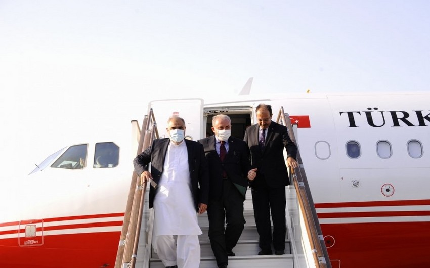 Председатели парламентов Турции и Пакистана прибыли с визитом в Азербайджан