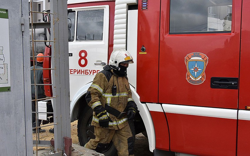 В Екатеринбурге из-за замыкания из учебного заведения эвакуировали свыше 700 человек