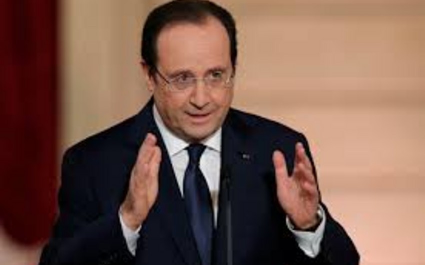 Hollande calls for establishment of government of eurozone