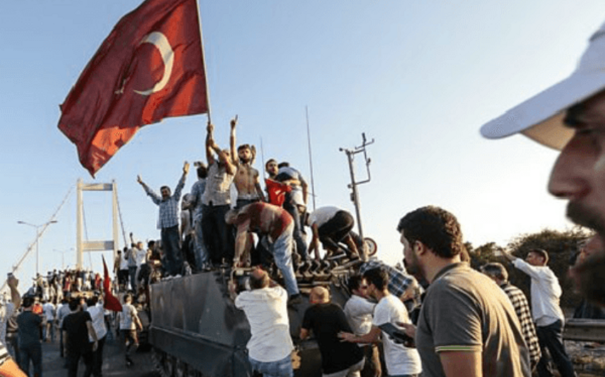 Из министерства семьи и социальной политики Турции уволены 393 сотрудника