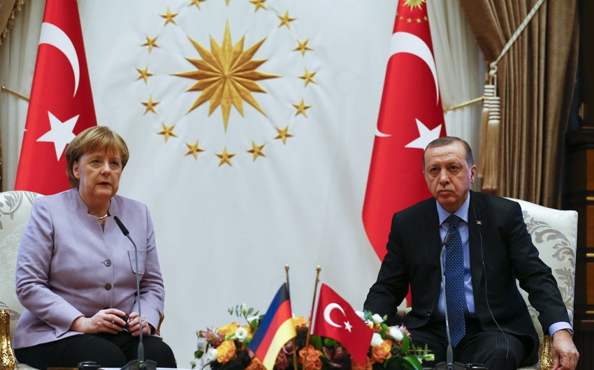 Merkel və Ərdoğan İstanbulda görüşəcək