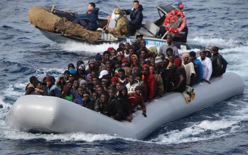 ​Итальянская гвардия спасла с тонущих лодок почти 300 мигрантов