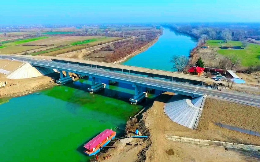 На реке Кура построен новый автомобильный мост