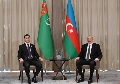 Президент Азербайджана Ильхам Алиев встретился с президентом Туркменистана 