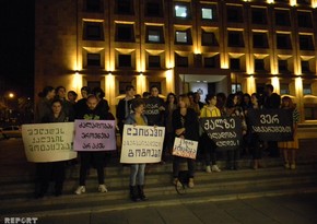 Action 'Protect Azerbaijani girls!' held outside Georgian government building