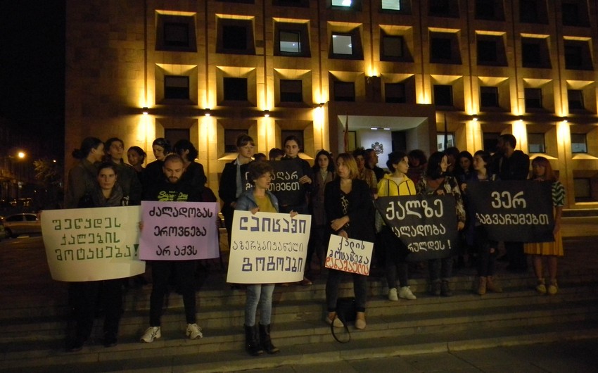Action 'Protect Azerbaijani girls!' held outside Georgian government building