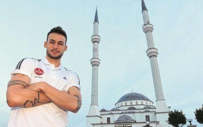 ​Almaniyalı futbolçu islamı qəbul edib