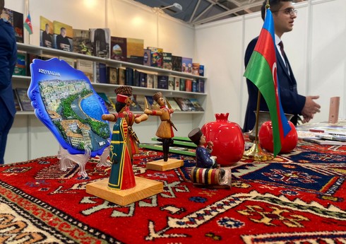 Азербайджан представил свою литературу на книжной ярмарке в Москве 