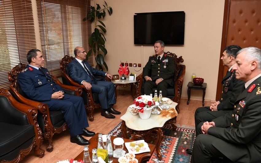 Turkey's Chief of Staff meets US counterpart at Incirlik base