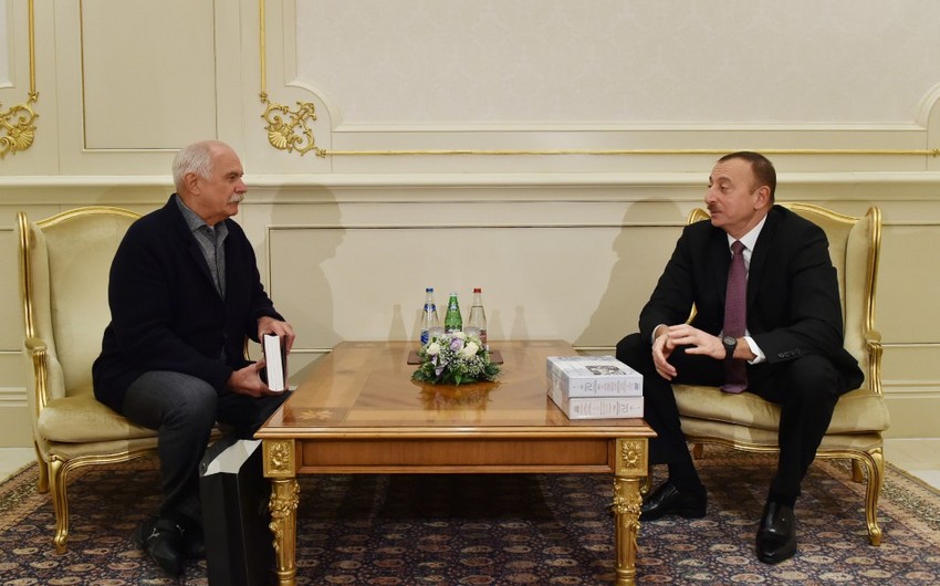 President Ilham Aliyev receives chairman of Russian Cinematographers Union