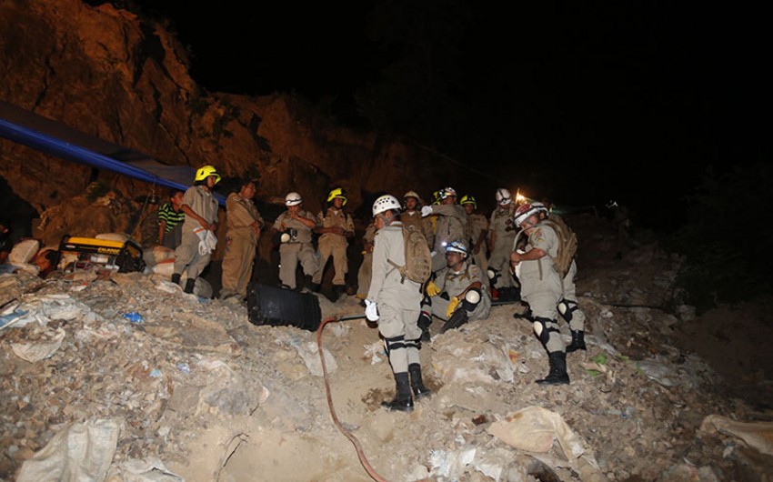 Более 100 человек пропали без вести после обвала на руднике в ЮАР