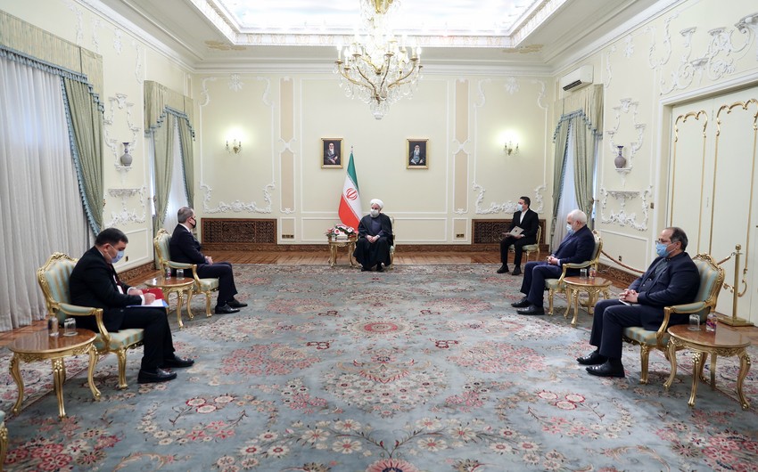 Azerbaijani FM meets with Iranian President