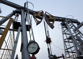 Azerbaijani oil price rises nearly $8