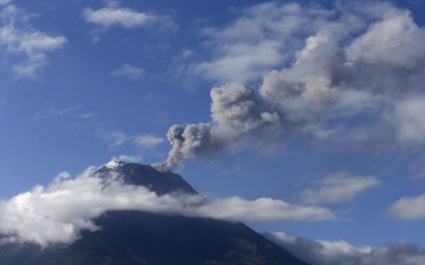 ​Ekvadorda vulkan səbəbindən həyəcan səviyyəsi artırılıb