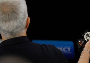 Mourinyo Avropa Liqasının medalını azarkeşə atıb