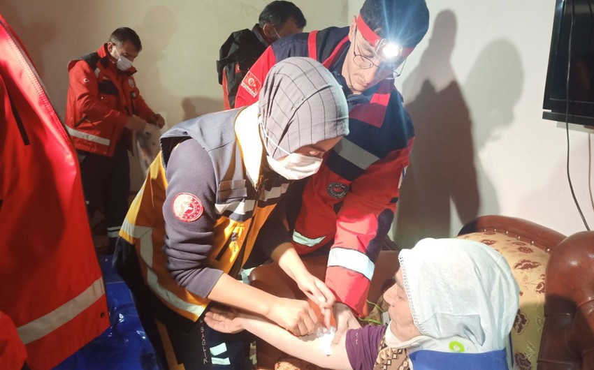 Землетрясение в Турции привело к обрушению домов, есть пострадавшие
