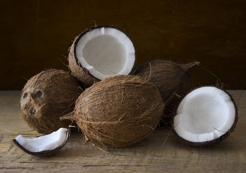 Азербайджан возобновил импорт кокоса из Чили
