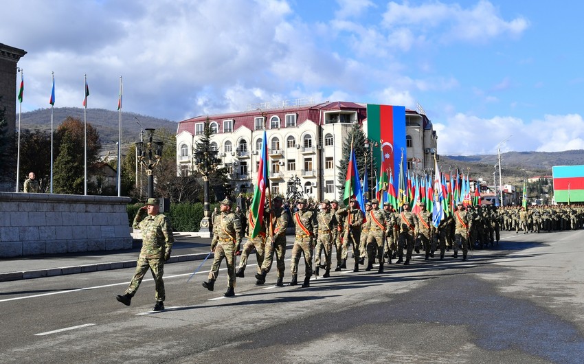 Xankəndi paradına Azərbaycan Ordusunun Baş Qərargah rəisi komandanlıq edib