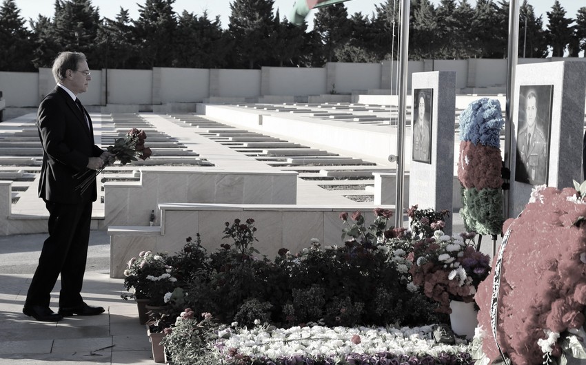 US Ambassador to Azerbaijan paid his respects to martyrs