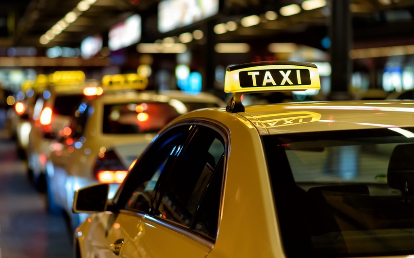 В Баку клиентка такси обвинила водителя в домогательствах 