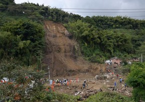 Over 300 buried in Papua New Guinea landslide - local media