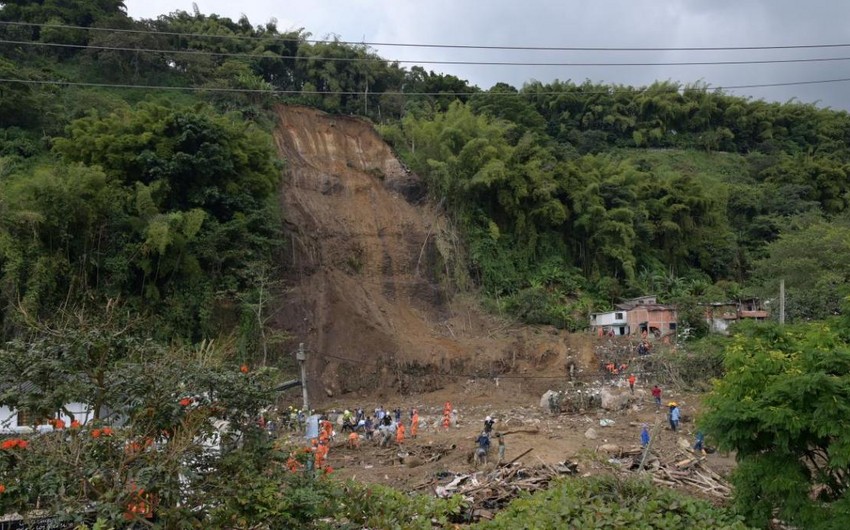 В результате схода оползня в Папуа-Новой Гвинее погибли более 300 человек