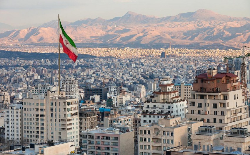 Tehranda İsrail bayrağını asan şəxs saxlanılıb