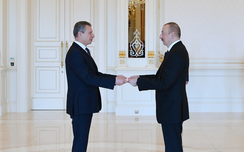 Президент Ильхам Алиев принял верительные грамоты новозначенного посла Украины в Азербайджане