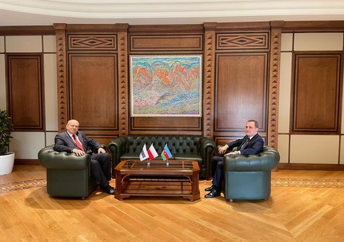 Проходит встреча Джейхуна Байрамова и председателя ОБСЕ в расширенном составе