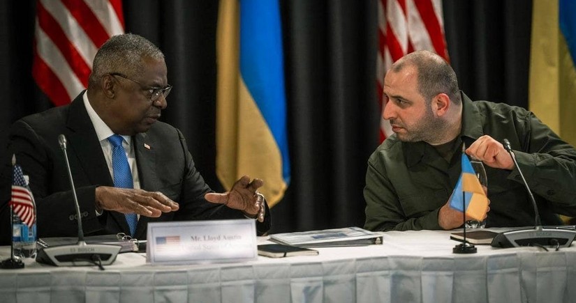 Lloyd Austin, Ukrainian Defense Minister Umerov speak on phone