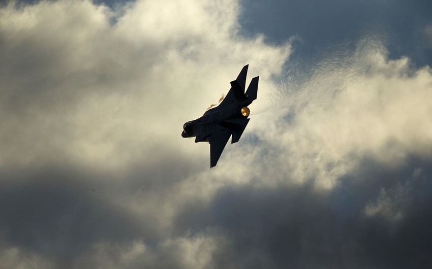 ВВС Израиля нанесли удар по авиабазе в Сирии