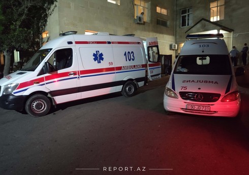 В Баку столкнулись два автомобиля, есть пострадавшие