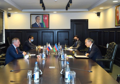 Обсуждено повышение инвестиционных инициатив между Азербайджаном и Словакией
